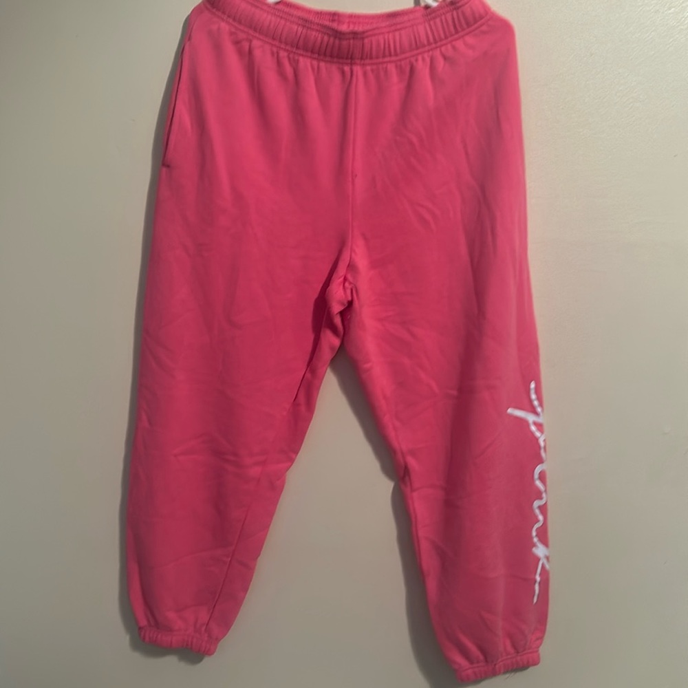 Medium pink sweatpants